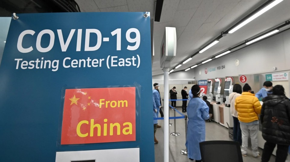 Tại mộttrung tâm xét nghiệm Covid-19 dành riêng cho khách đến từTrung Quốc ở Sân bay Quốc tế Incheon,Hàn Quốc, ngày 3/1/2023. Ảnh:AFP