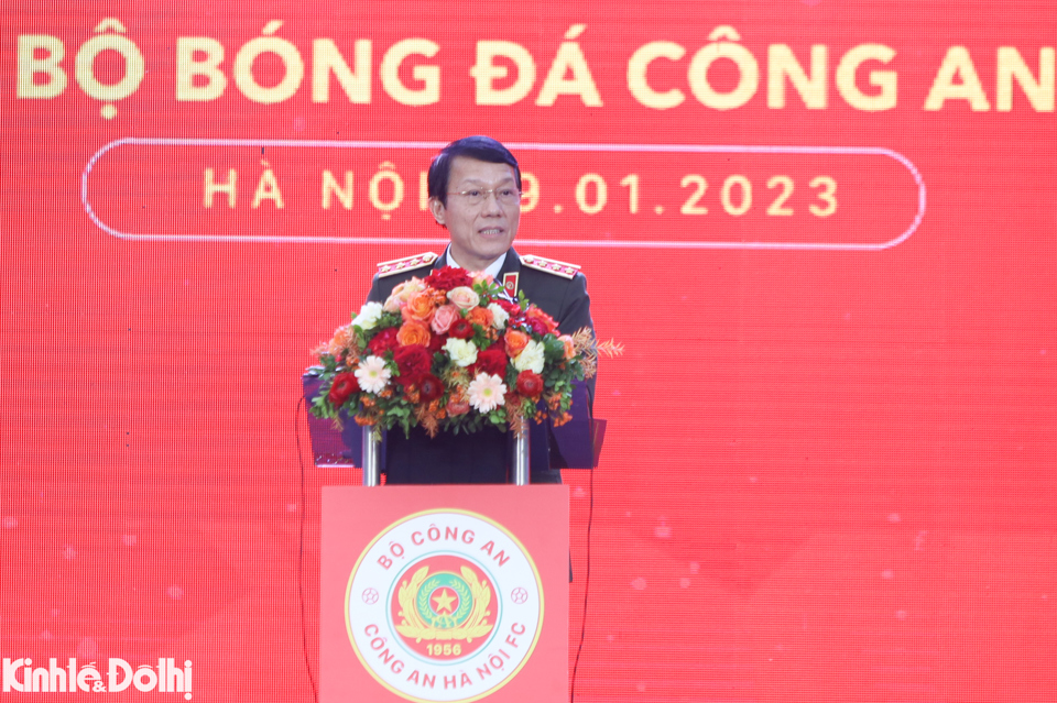 Thứ trưởng Bộ C&ocirc;ng an Lương Tam Quang ph&aacute;t biểu tại buổi lễ.