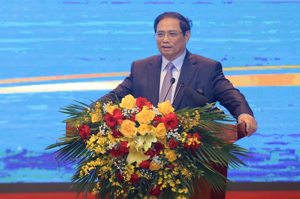 Thủ tướng Ch&iacute;nh phủ Phạm Minh Ch&iacute;nh nhấn mạnh 10 giải ph&aacute;p trọng t&acirc;m.