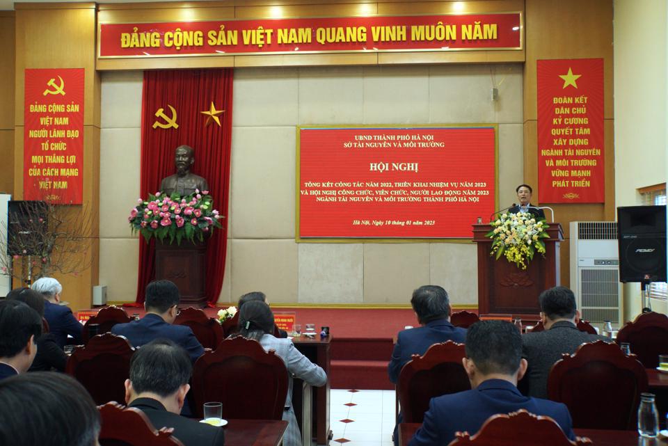 Quang cảnh Hội nghị tổng kết công tác năm 2022 và triển khai nhiệm vụ năm 2023 của ngành TN&MT TP Hà Nội.
