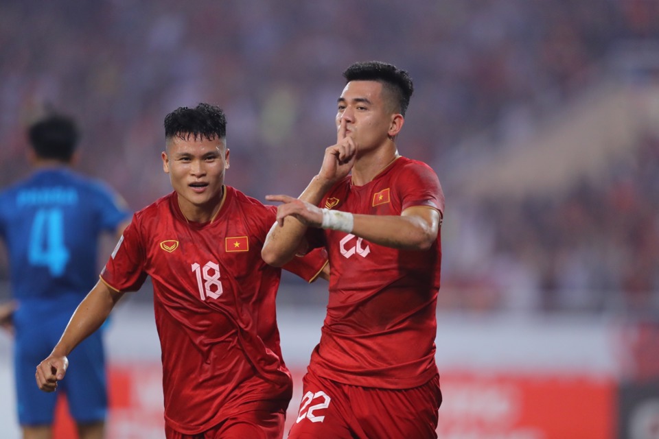 Tiến Linh ghi bang mở tỷ số cho tuyển Việt Nam ở trận chung kết lượt đi AFF Cup 2022. Ảnh: Như Đạt.