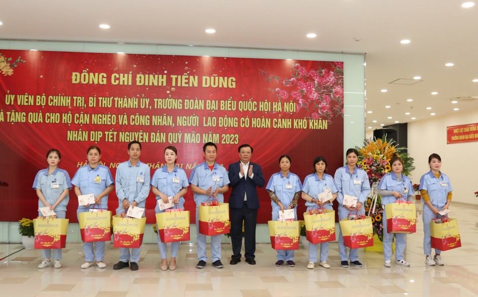 Bí letter Thàcomité Hà Noi Dinh Tien Dung は Tet công nhân Co., Ltd. にのみ寄付されました。  Stanley Electric Vietnam có thành tích は、生産的な仕事に優れています。