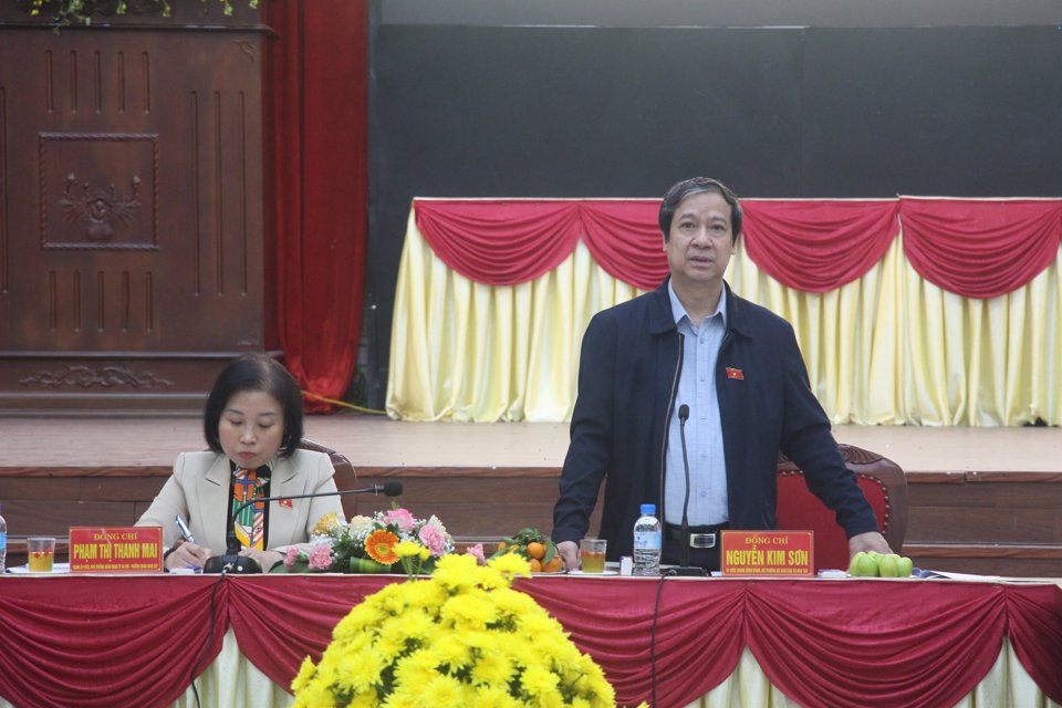 ĐB Quốc hội Nguyễn Kim Sơn, Bộ trưởng Bộ GD&amp;ĐT ph&aacute;t biểu tại buổi l&agrave;m việc