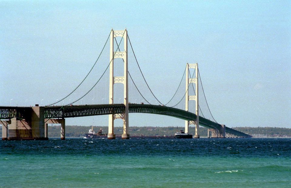 Cầu Mackinac l&agrave; c&acirc;y cầu treo d&agrave;i thứ 3 ở Mỹ v&agrave; c&oacute; nhịp treo d&agrave;i thứ 2 ở Bắc Mỹ. Ảnh: BPN