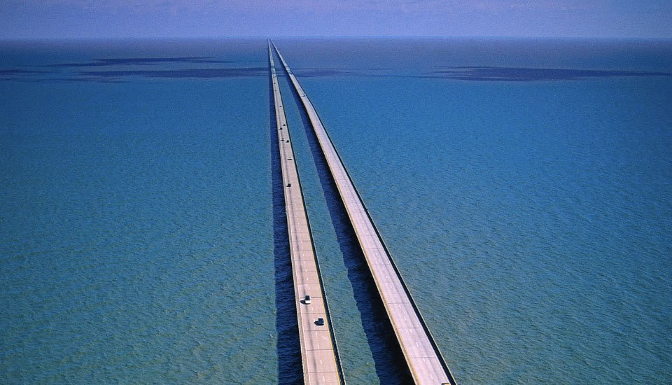 Cầu cao tốc hồ Pontchartrain, Louisiana​, Mỹ, c&oacute; chiều d&agrave;i gần 39 km. Ảnh: well-tempered-life.com