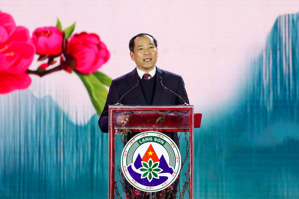 &Ocirc;ng Dương Xu&acirc;n Huy&ecirc;n - Ph&oacute; Chủ tịch thường trực UBND tỉnh Lạng Sơn ph&aacute;t biểu tại lễ khai mạc