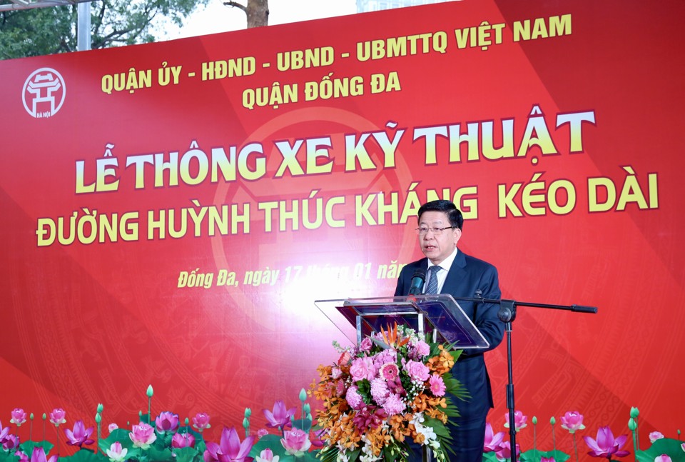 Ph&oacute; Chủ tịch UBND TP H&agrave; Nội Dương Đức Tuấn ph&aacute;t biểu tại buổi lễ.&nbsp;