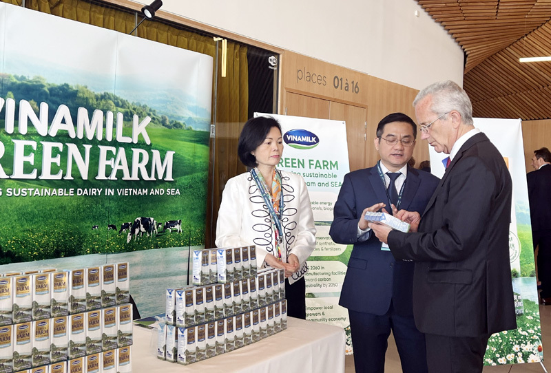 &nbsp;Sữa tươi Vinamilk Green Farm được giới thiệu tại Hội nghị sữa to&agrave;n cầu năm 2022 v&agrave; nhận được nhiều phản hồi t&iacute;ch cực