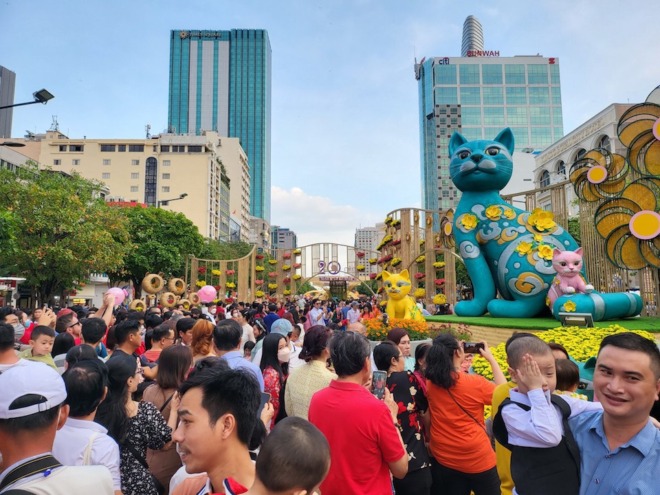 TP Hồ Chí Minh: Các điểm vui chơi, giải trí đông khách ngày mùng 1 Tết  - Ảnh 1