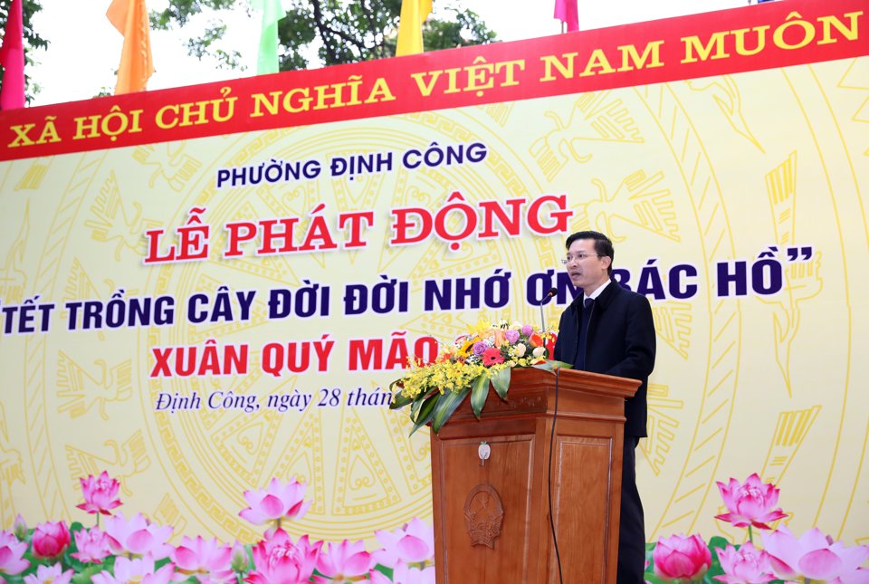 Bí thư Thành ủy Đinh Tiến Dũng tham dự “Tết trồng cây” tại Hoàng Mai - Ảnh 2