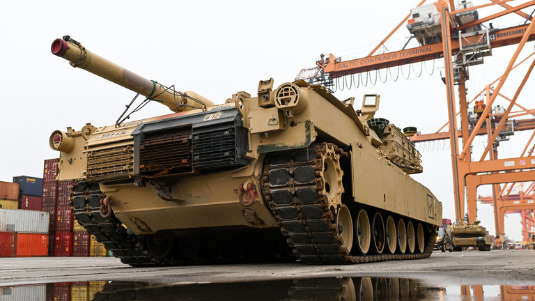 Washington cho biết sẽ dự kiến sẽ gửi 31 chiếc xe tăng chiến đấu M1 Abrams cho Kiev. Ảnh: RT