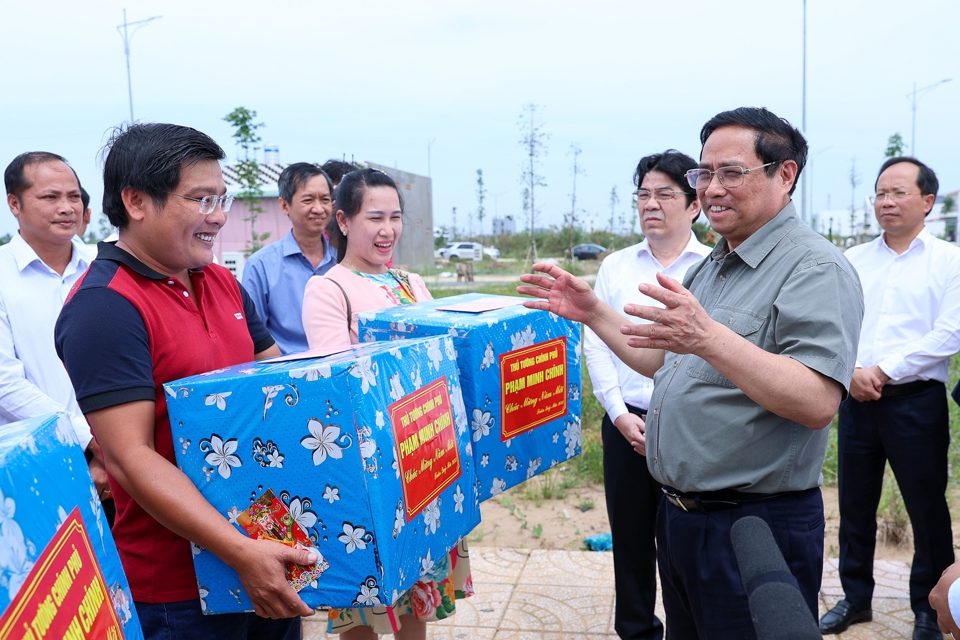 Thủ tướng đôn đốc dự án cao tốc, thị sát công trường cầu Mỹ Thuận 2 - Ảnh 2