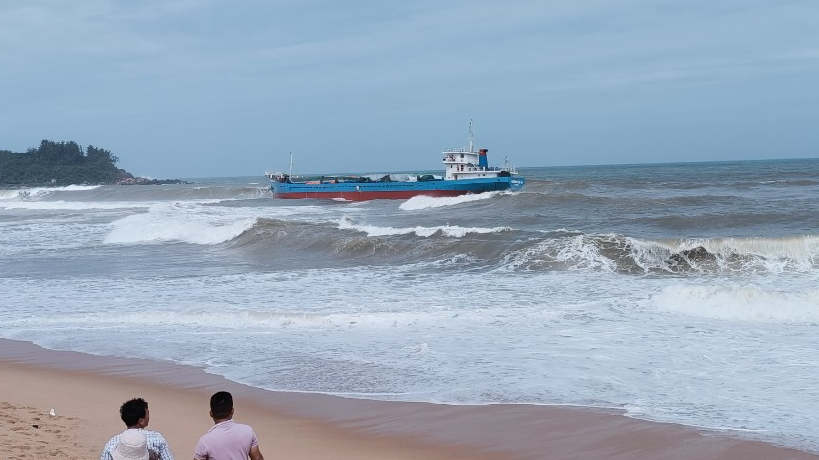 T&agrave;u Ho&agrave;ng Gia 46 gặp sự cố tr&ecirc;n v&ugrave;ng biển Sa Huỳnh.