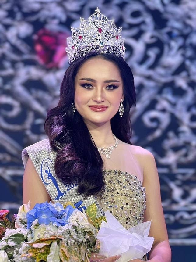Khán giả “tâm phục khẩu phục" thành tích của Hoa hậu Hoàn vũ Lào - Ảnh 1