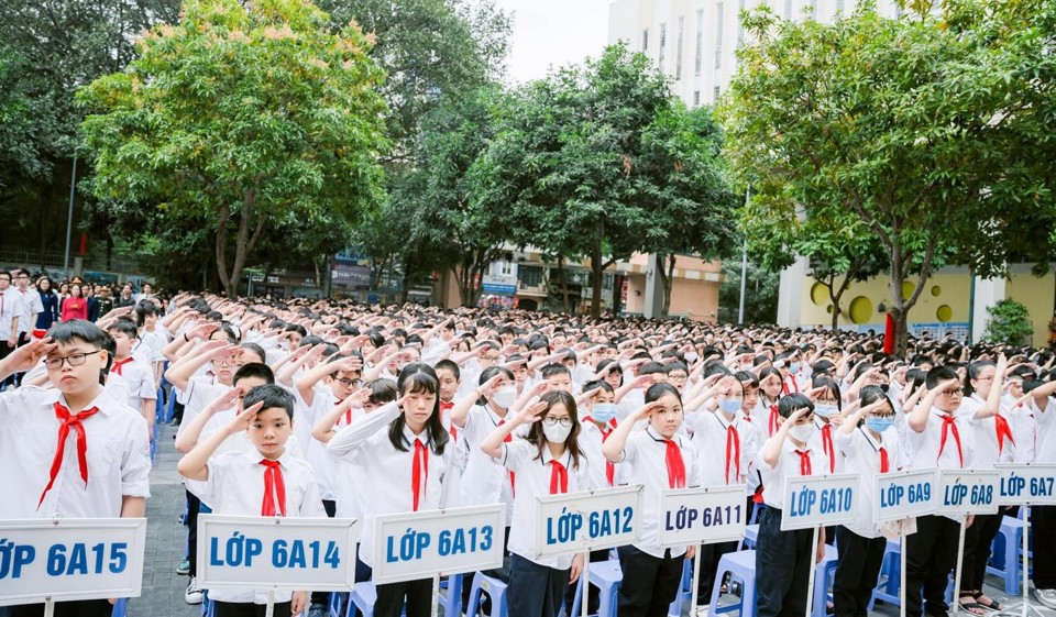 Học sinh trường THCS Nghĩa Tân- quận Cầu Giấy- đơn vị được công nhận trường đạt kiểm định chất lượng giáo dục cấp độ 2 