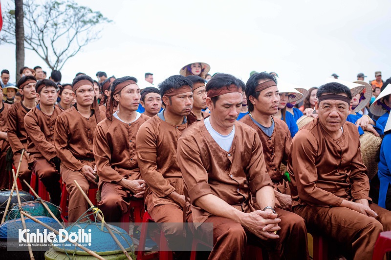 Ph&aacute;t biểu tại buổi lễ, Chủ tịch UBND x&atilde; Cảnh Dương cho biết: "Lễ cầu ngư Cảnh Dương l&agrave; lễ hội truyền thống, mang đậm bản sắc ngư d&acirc;n v&ugrave;ng biển, c&oacute; &yacute; nghĩa trong việc gi&aacute;o dục, bồi đắp t&igrave;nh y&ecirc;u qu&ecirc; hương đất nước, tinh thần gắn kết cộng đồng. Đ&acirc;y cũng l&agrave; dịp đẩy mạnh tuy&ecirc;n truyền, động vi&ecirc;n ngư d&acirc;n t&iacute;ch cực sản xuất, ph&aacute;t triển kinh tế biển''.