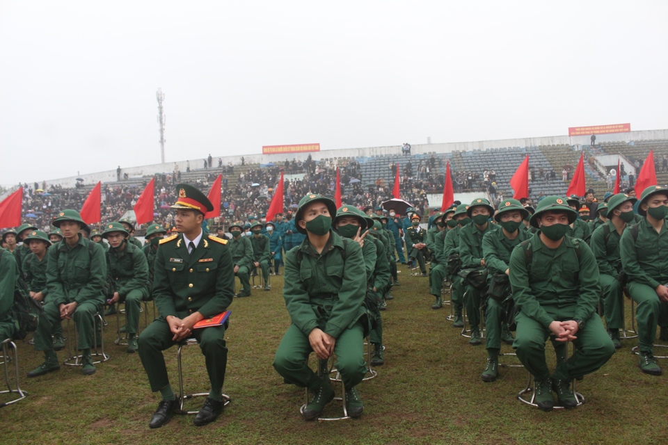 M&ugrave;a tuyển qu&acirc;n năm nay, tuổi trẻ to&agrave;n huyện c&oacute; 86 đo&agrave;n vi&ecirc;n thanh ni&ecirc;n viết đơn t&igrave;nh nguyện l&ecirc;n đường bảo vệ Tổ quốc.