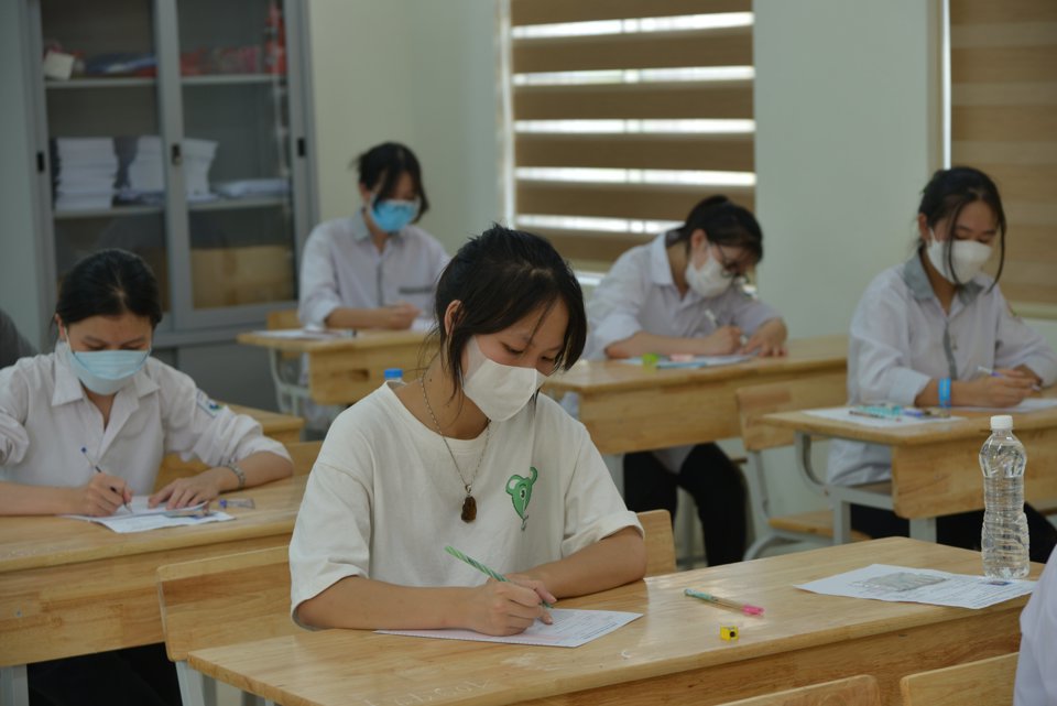 Học sinh tham dự kỳ thi vào lớp 10 năm học 2022- 2023