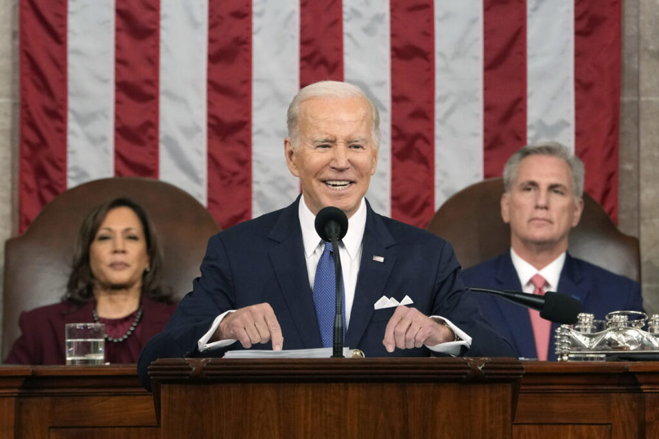 Tổng thống Joe Biden đọc Th&ocirc;ng điệp Li&ecirc;n bang trước phi&ecirc;n họp chung của Quốc hội tại Điện Capitol, thủ đ&ocirc; Washington, ng&agrave;y 7/2/2023. Ảnh: Getty