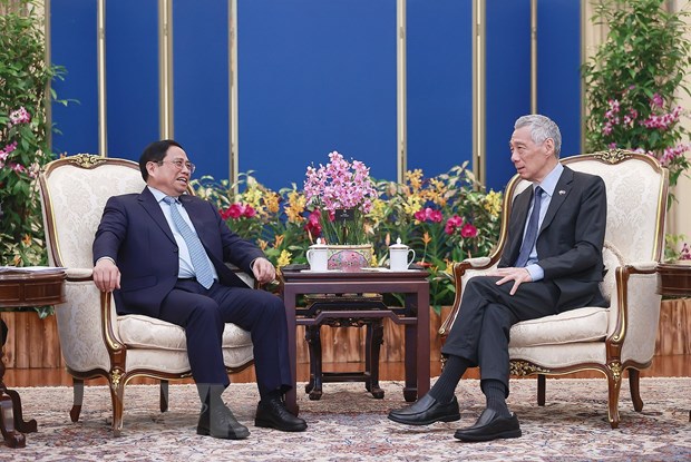 Thủ tướng Phạm Minh Ch&iacute;nh hội đ&agrave;m với Thủ tướng Singapore L&yacute; Hiển Long.