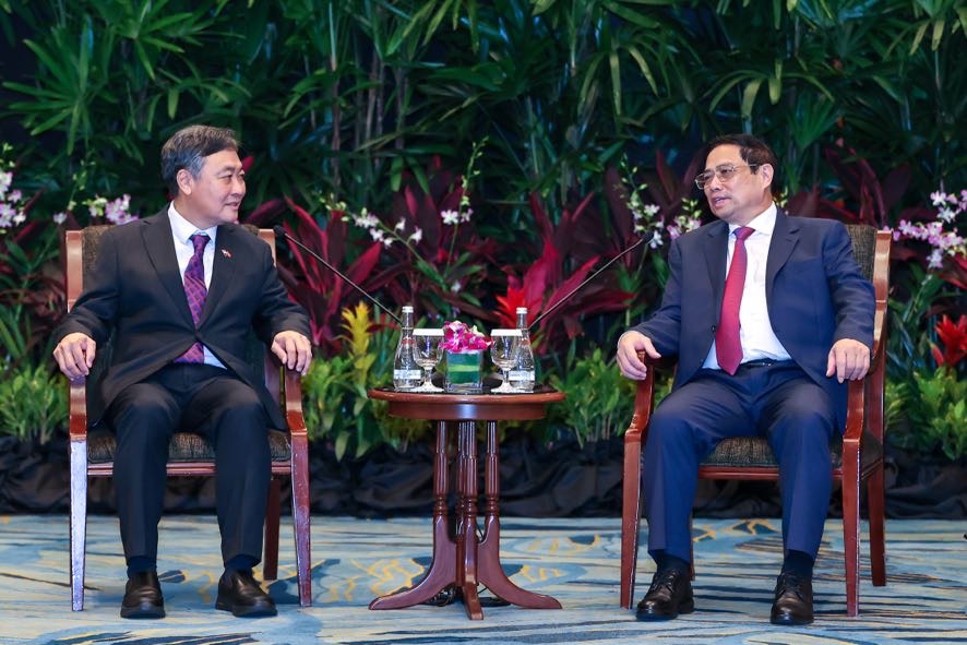 Thủ tướng đề nghị Sembcorp tiếp tục phối hợp với c&aacute;c cơ quan Việt Nam, tỉnh Lạng Sơn v&agrave; Nghệ An để thực hiện dự &aacute;n VSIP