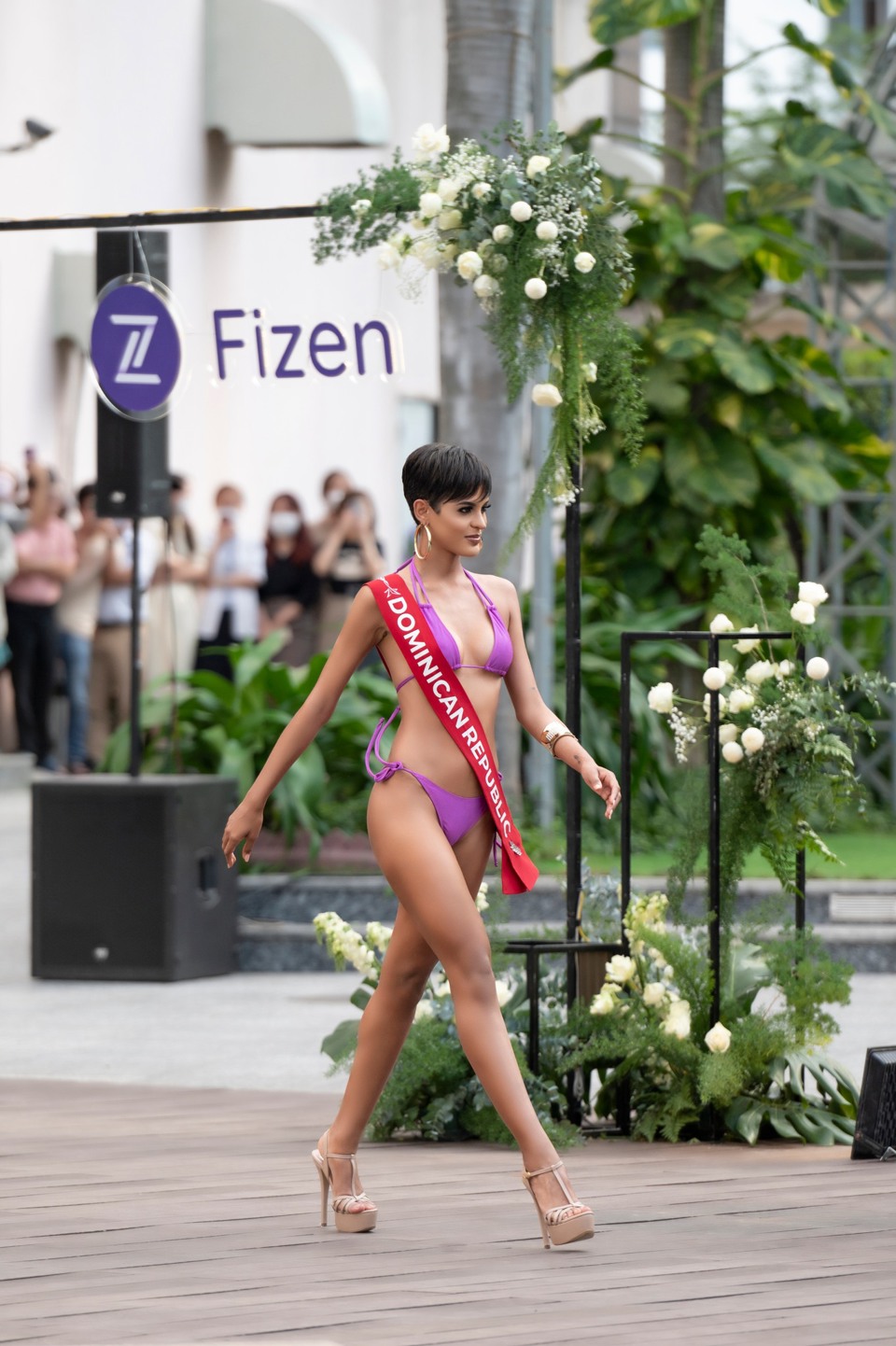 Khoảnh khắc đẹp xuất thần của thí sinh Miss Charm 2023 khi mặc bikini - Ảnh 18