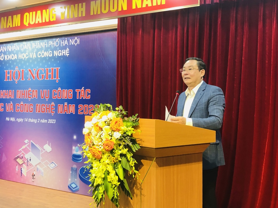 Ph&oacute; Chủ tịch Thường trực UBND TP L&ecirc; Hồng Sơn ph&aacute;t biểu tại hội nghị