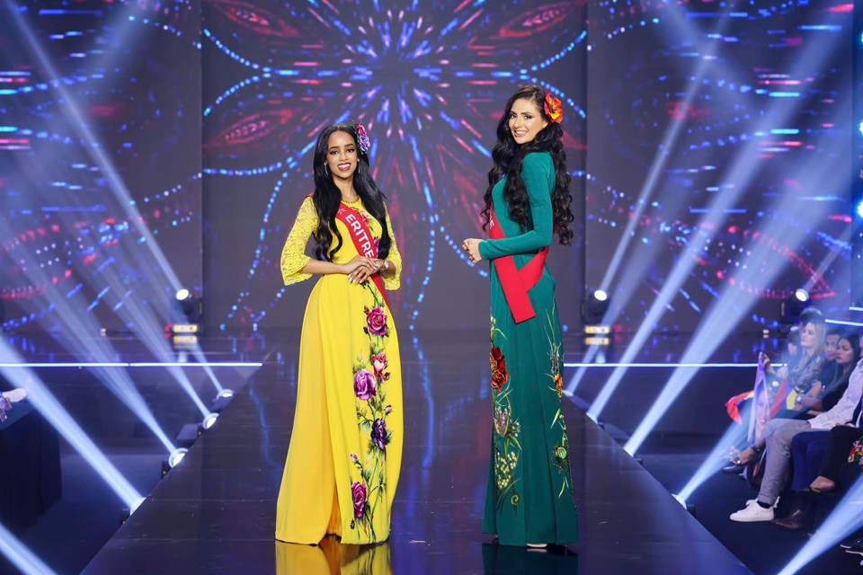 Mãn nhãn phần trình diễn áo dài Việt Nam của các người đẹp  Miss Charm 2023 - Ảnh 15
