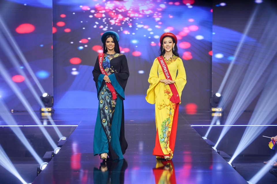 Mãn nhãn phần trình diễn áo dài Việt Nam của các người đẹp  Miss Charm 2023 - Ảnh 10