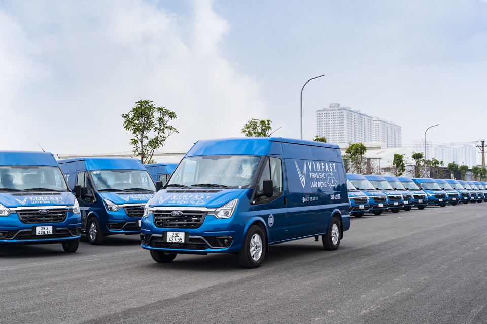 Những chiếc xe Mobile Charging của VinFast đang thu h&uacute;t sự ch&uacute; &yacute; lớn trong cộng đồng người sử dụng &ocirc; t&ocirc; tại Việt Nam.