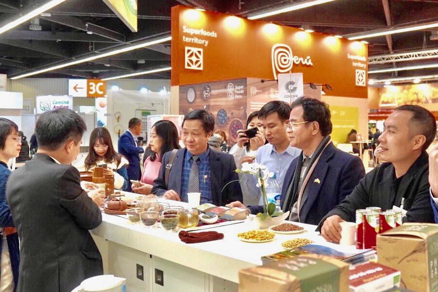 Gian h&agrave;ng trưng b&agrave;y sản phẩm hữu cơ của doanh nghiệp Việt Nam tại Hội chợ Biofach 2023 đang diễn ra tại CHLB Đức.
