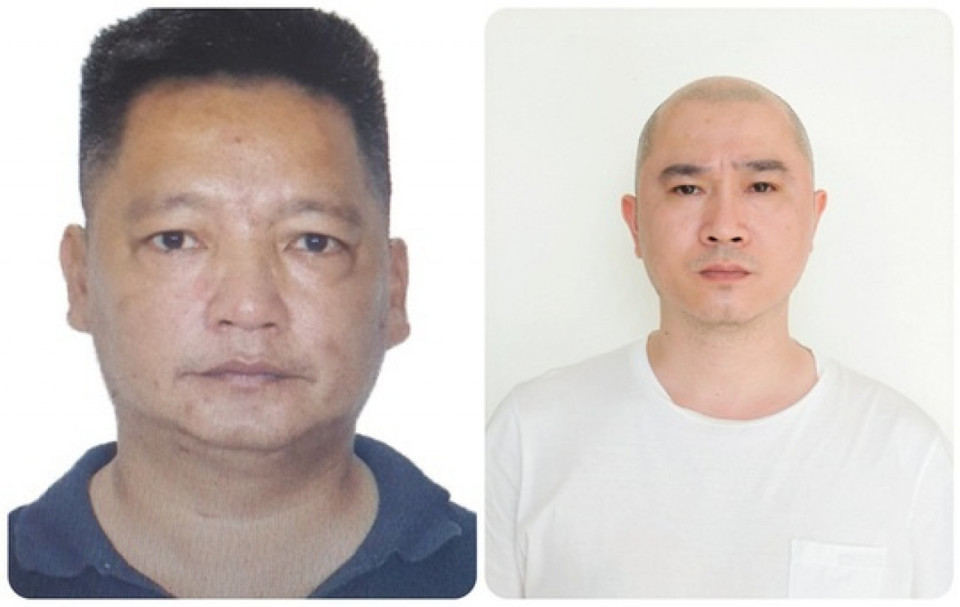 Nguyễn Quang T&ugrave;ng (tr&aacute;i) v&agrave; Ho&agrave;ng Sơn (phải) bị khởi tố, điều tra với vai tr&ograve; đồng phạm tổ chức đ&aacute;nh bạc.