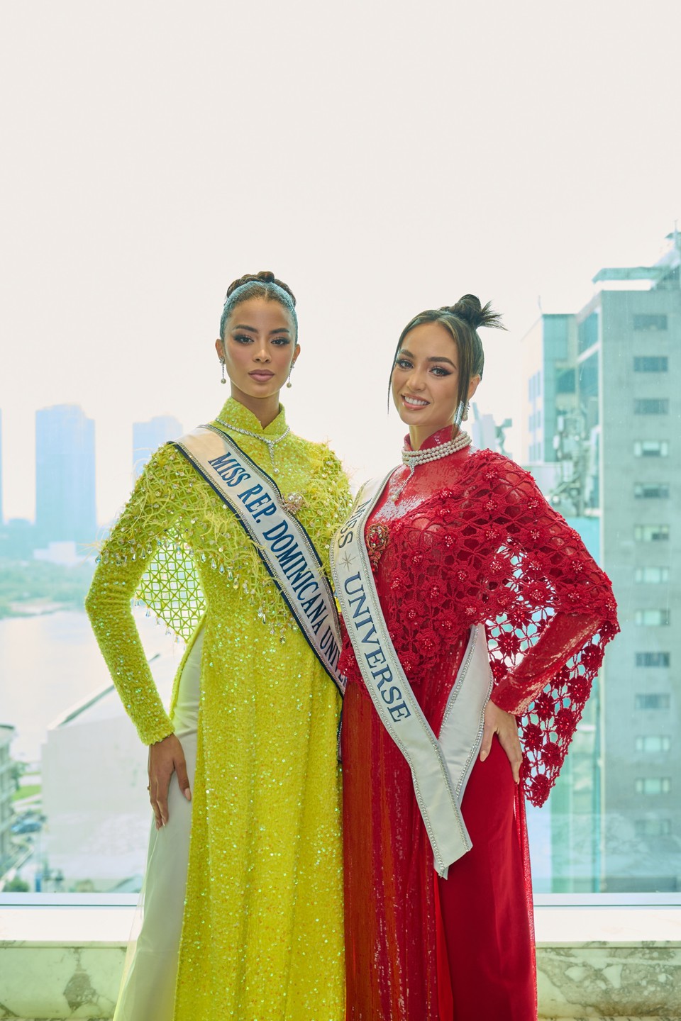 Hoa hậu Hoàn vũ Miss Universe kiêu sa trong tà áo dài Việt Nam - Ảnh 5