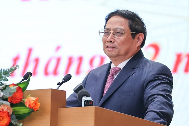 Thủ tướng Phạm Minh Ch&iacute;nh y&ecirc;u cầu phải huy động mọi nguồn lực để ph&aacute;t triển ng&agrave;nh y tế. Ảnh: VGP.&nbsp;