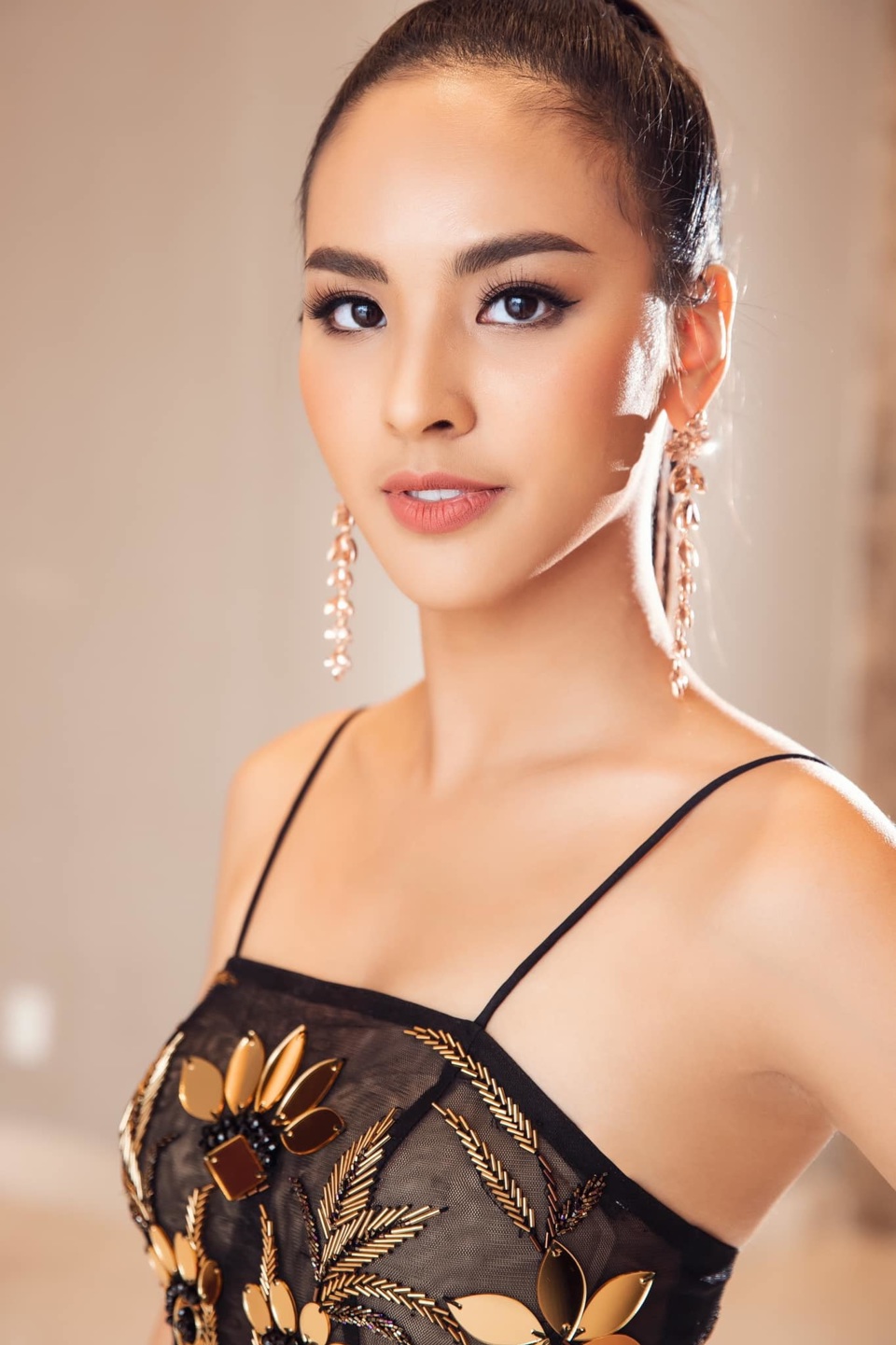 Giám đốc Quốc gia Miss Universe Vietnam Quỳnh Nga từng bị miệt thị về ngoại hình - Ảnh 2