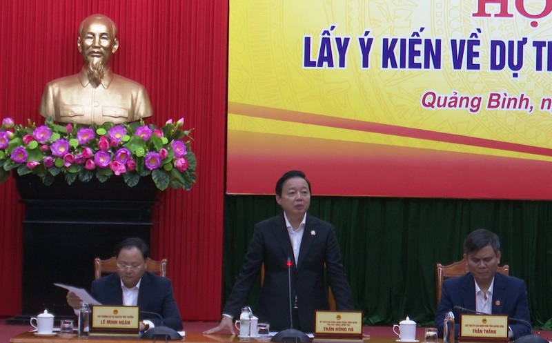 Ph&oacute; thủ tướng Trần Hồng H&agrave; ph&aacute;t biểu tại hội nghị