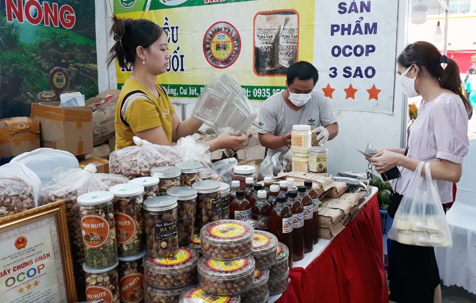 Tuần h&agrave;ng Việt tổ chức tại Mega Market. Ảnh: Ho&agrave;i Nam