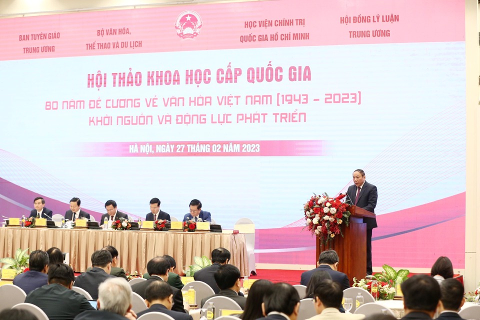 Bộ trưởng Bộ VHTT&amp;DL Nguyễn Văn H&ugrave;ng ph&aacute;t biểu tại Hội thảo.
