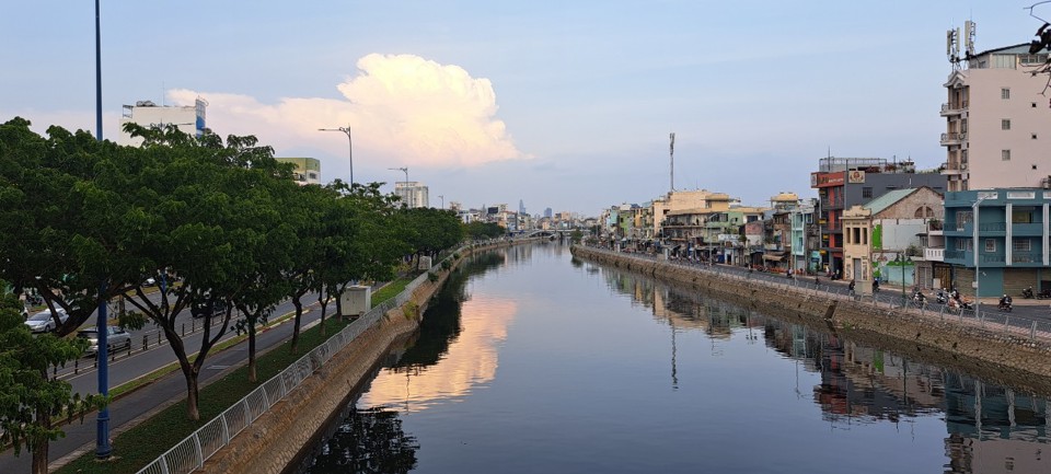 K&ecirc;nh T&agrave;u Hũ nh&igrave;n từ cầu bộ h&agrave;nh số 7 nối phường 1, quận 6 với phường 13, quận 8 &ndash; TP Hồ Ch&iacute; Minh.