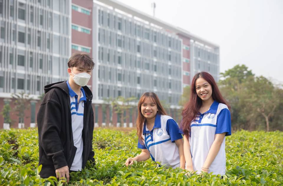 Sinh viên ĐH Quốc gia Hà Nội học tập trên cơ sở Hòa Lạc (Ảnh: VNU)
