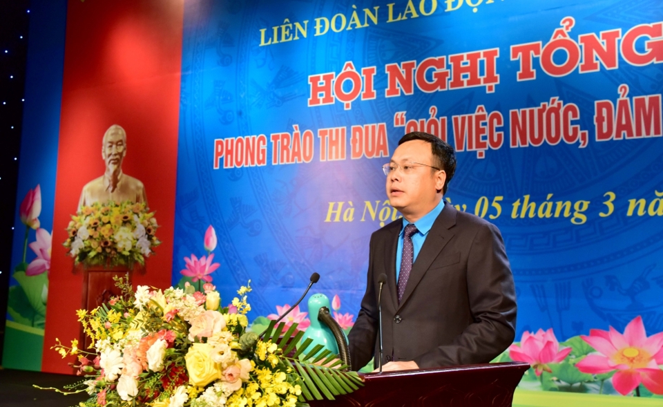 Chủ tịch LĐLĐ TP H&agrave; Nội Phạm Quang Thanh ph&aacute;t biểu khai mạc Hội nghị