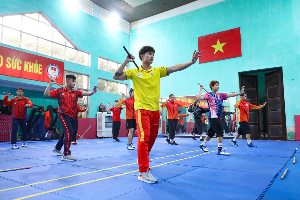Đội tuyển Arnis Việt Nam "tăng tốc" cho SEA Games 32. Ảnh: Như Đạt.