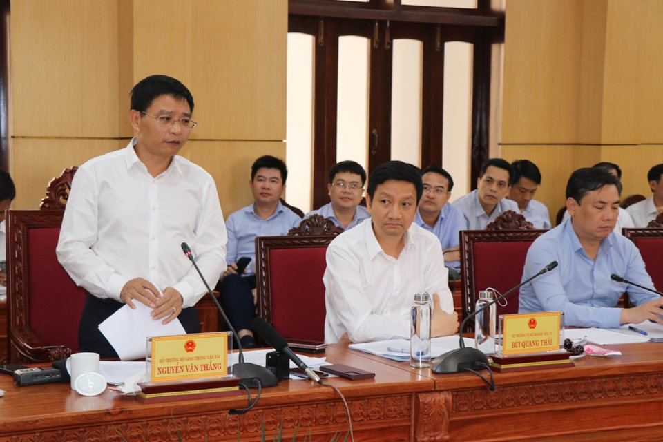 Bộ trưởng Bộ Giao th&ocirc;ng - Vận tải Nguyễn Văn Thắng.
