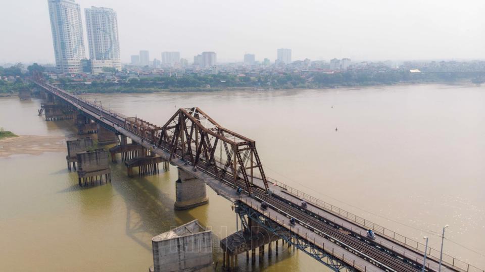 Cầu Long Bi&ecirc;n - chứng nh&acirc;n lịch sử của Thủ đ&ocirc; H&agrave; Nội. Ảnh: Ngọc T&uacute;.