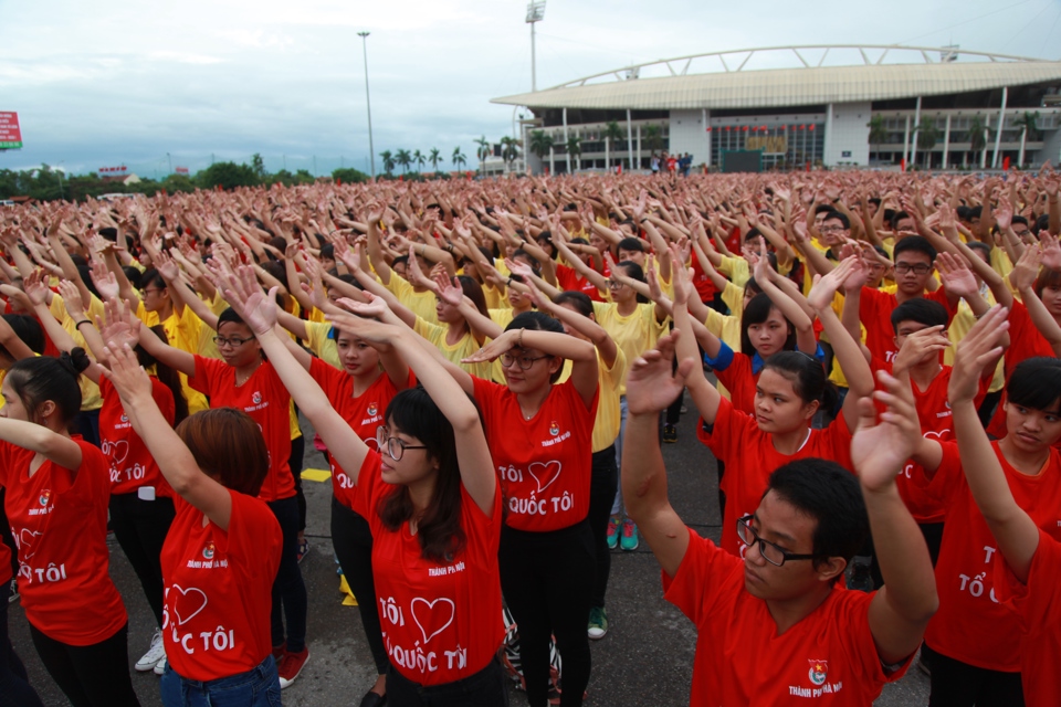 Sinh vi&ecirc;n H&agrave; Nội tham gia một sự kiện văn h&oacute;a tại quận Nam Từ Li&ecirc;m, H&agrave; Nội. Ảnh: Phạm H&ugrave;ng