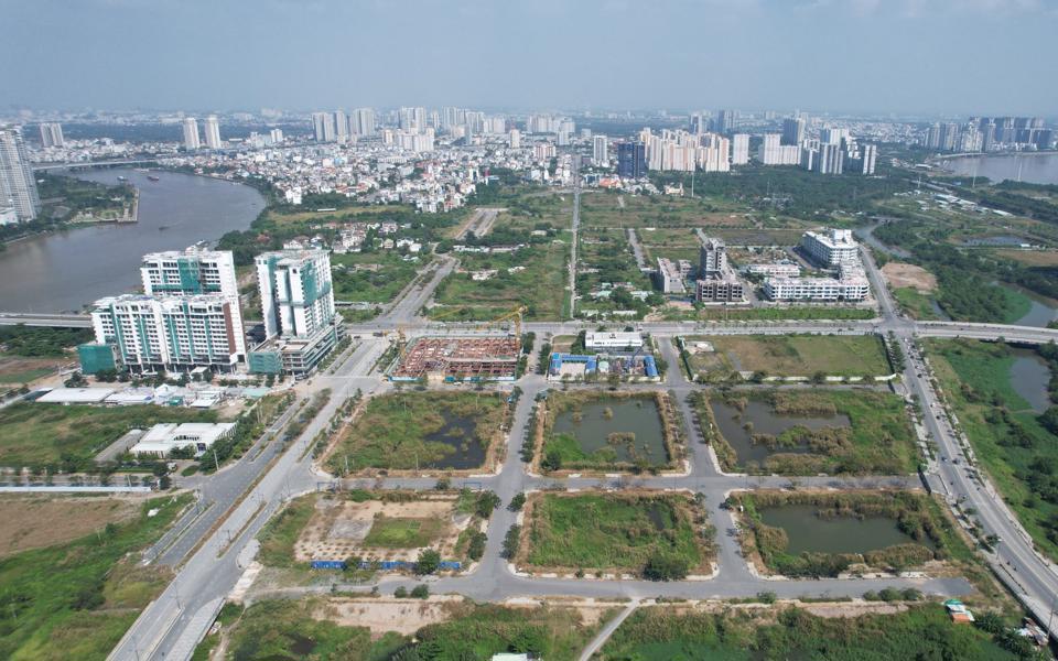 C&aacute;c l&ocirc; đất bị bỏ cọc ở Thủ Thi&ecirc;m, TP Hồ Ch&iacute; Minh