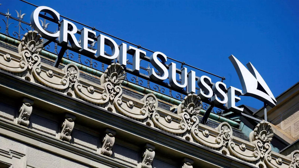 Ng&acirc;n h&agrave;ng Trung ương Thụy Sĩ cam kết sẽ bơm thanh khoản cho Credit Suisse&nbsp;nếu cần thiết. Ảnh: AP