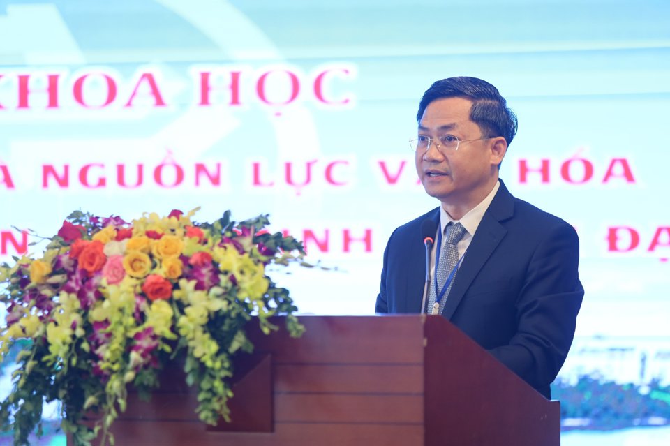 Ph&oacute; Chủ tịch UBND TP H&agrave; Nội H&agrave; Minh Hải ph&aacute;t biểu đề dẫn tại Hội thảo.