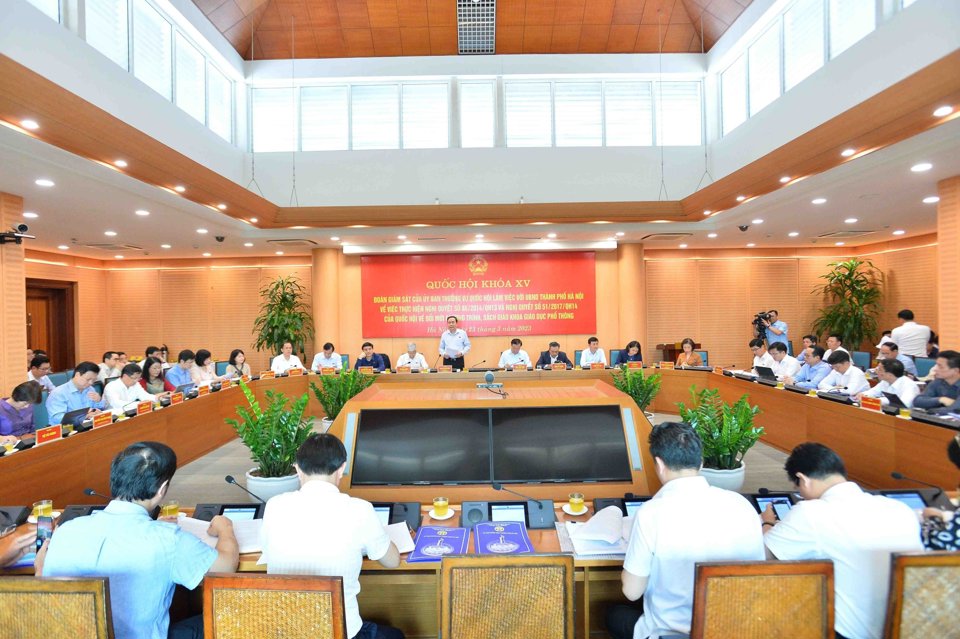 Quang cảnh buổi l&agrave;m việc giữa Uỷ ban Thường vụ Quốc hội với UBND TP H&agrave; Nội