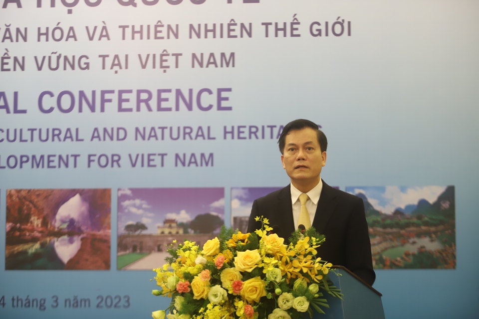 Thứ trưởng Bộ Ngoại giao, Chủ tịch Ủy ban Quốc gia UNESCO Việt Nam H&agrave; Kim Ngọc ph&aacute;t biểu tại Hội thảo. Ảnh: Lại Tấn